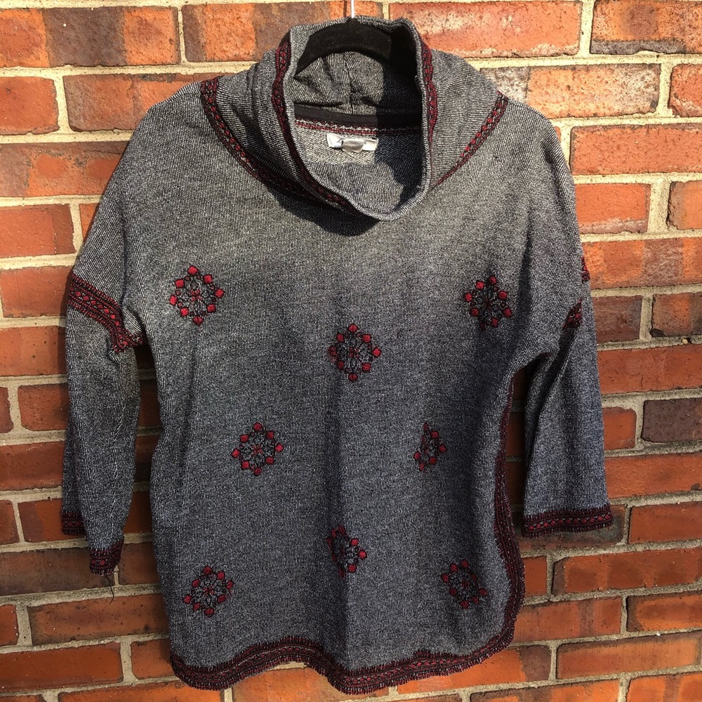 Turtleneck 3/4 sleeve sweater